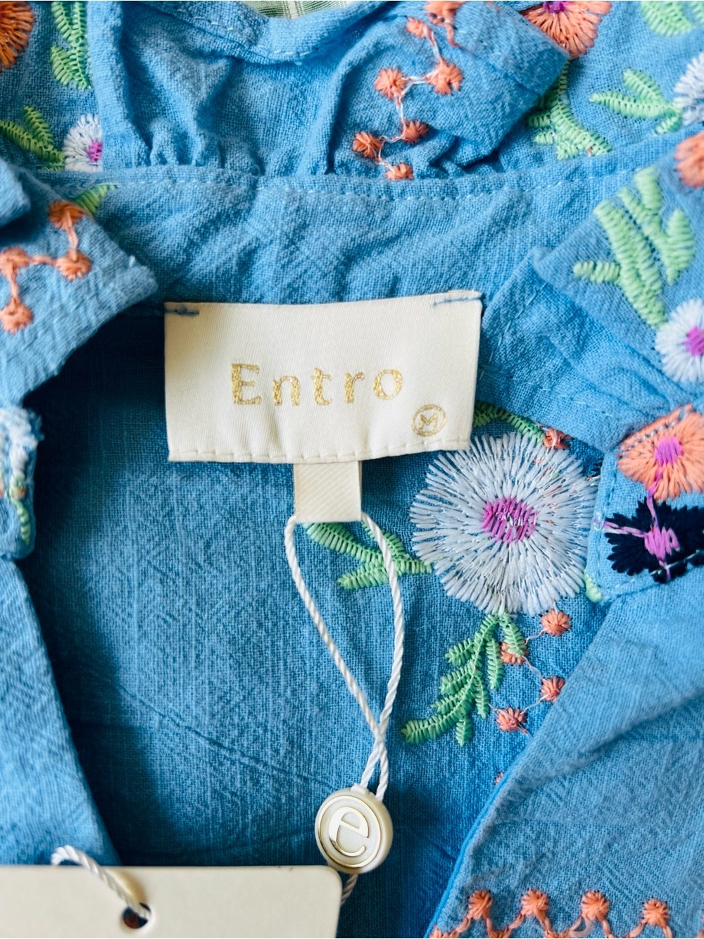 entro Blue Floral Embroidered Puff-Sleeve Blouse ~M~ 🌷 - Picture 4 of 4